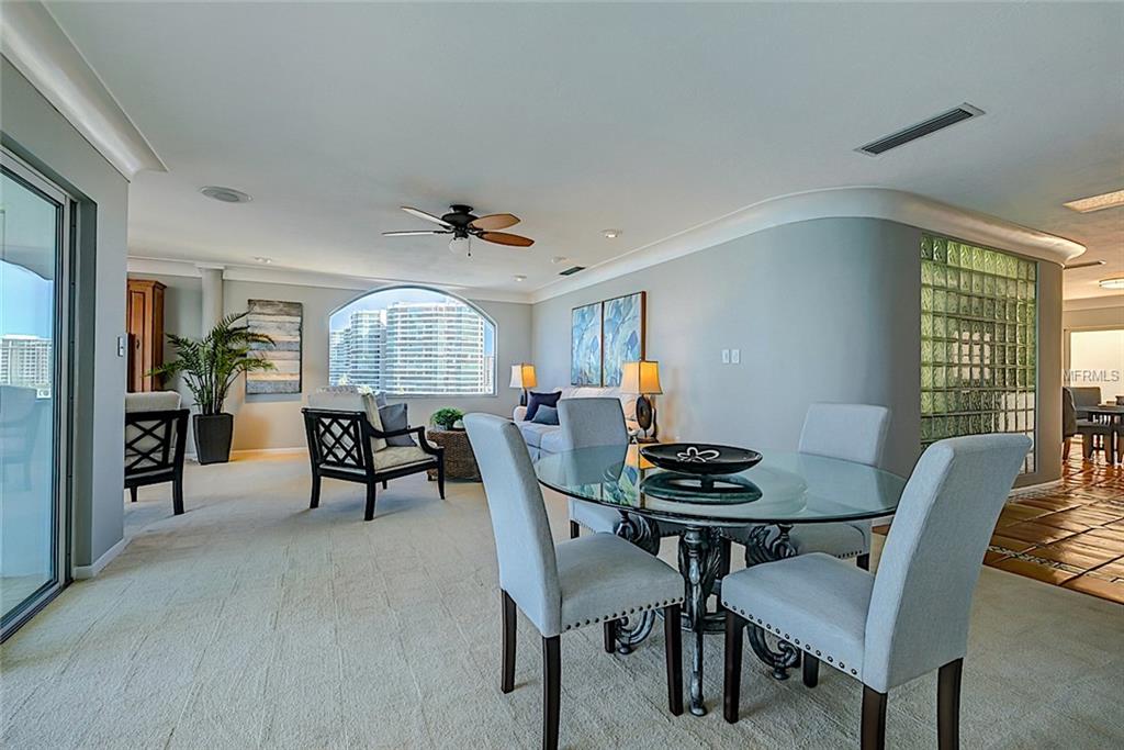 37 SUNSET DRIVE, SARASOTA, Florida 34236, 2 Bedrooms Bedrooms, 4 Rooms Rooms,2 BathroomsBathrooms,Residential,For sale,SUNSET,A4198187