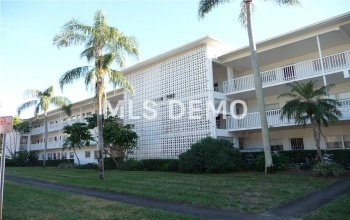5150 10TH AVENUE N, ST PETERSBURG, Florida 33710, 1 Bedroom Bedrooms, 5 Rooms Rooms,1 BathroomBathrooms,Residential,For sale,10TH,U7845025
