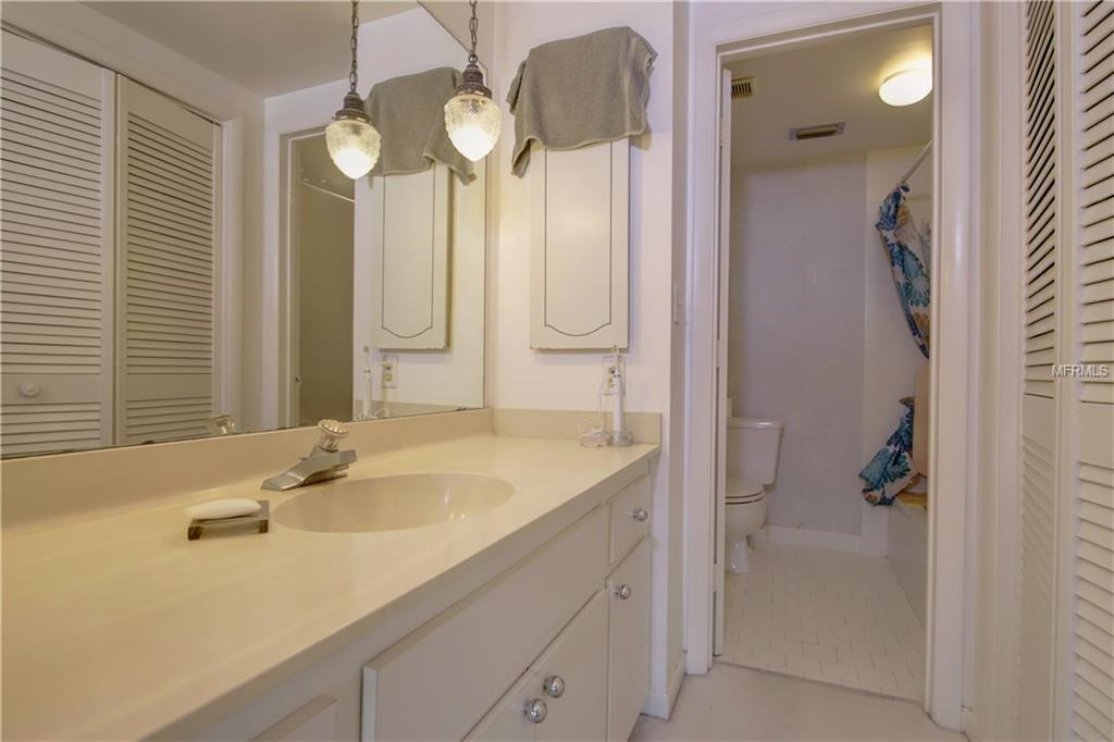 100 PIERCE STREET, CLEARWATER, Florida 33756, 2 Bedrooms Bedrooms, 5 Rooms Rooms,2 BathroomsBathrooms,Residential,For sale,PIERCE,U7845562