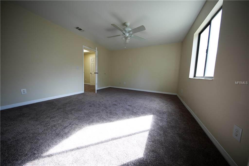 812 TOWERING OAK WAY APOPKA, Florida 32712, 3 Bedrooms Bedrooms, 8 Rooms Rooms,2 BathroomsBathrooms,Residential,For sale,TOWERING OAK,O5553124