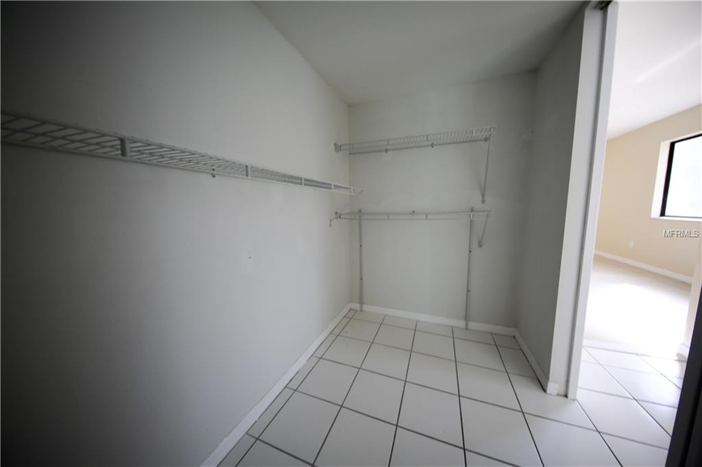 812 TOWERING OAK WAY APOPKA, Florida 32712, 3 Bedrooms Bedrooms, 8 Rooms Rooms,2 BathroomsBathrooms,Residential,For sale,TOWERING OAK,O5553124