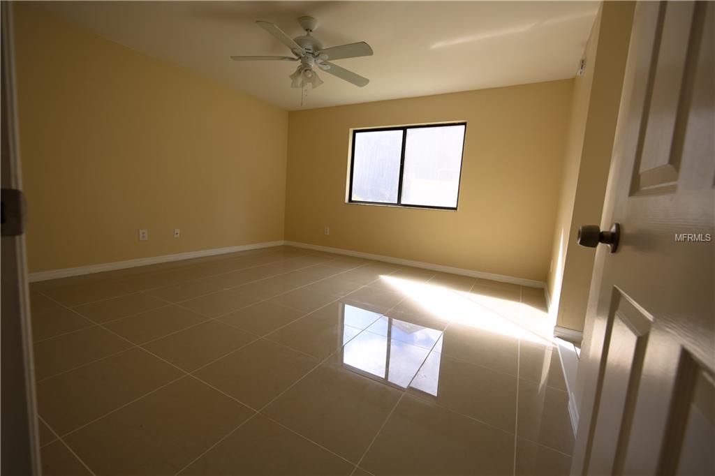 812 TOWERING OAK WAY APOPKA, Florida 32712, 3 Bedrooms Bedrooms, 8 Rooms Rooms,2 BathroomsBathrooms,Residential,For sale,TOWERING OAK,O5553124