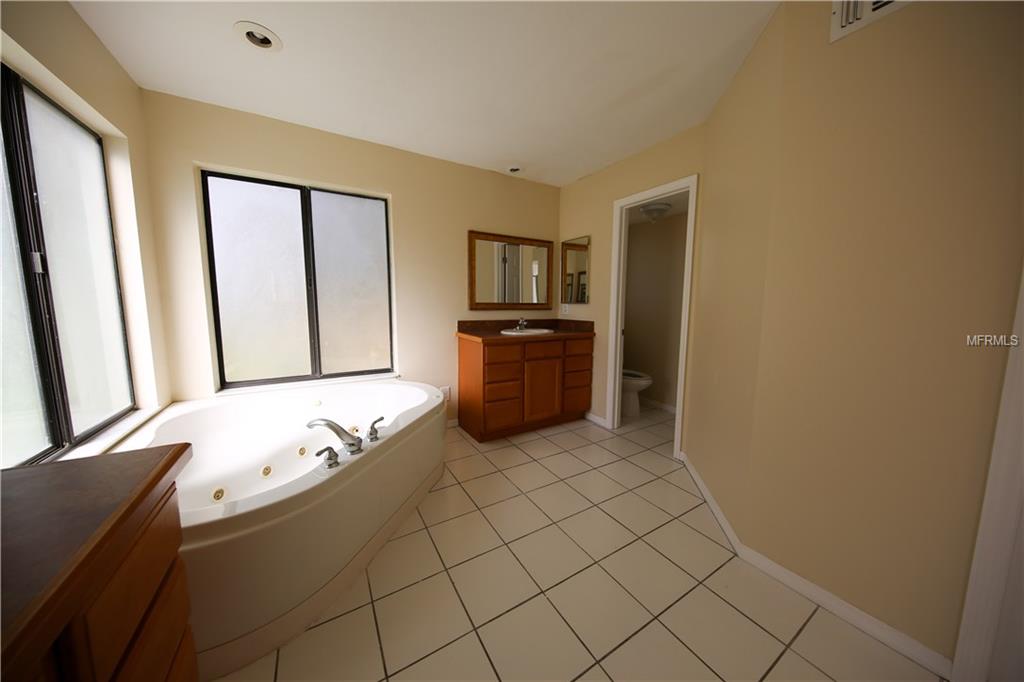 812 TOWERING OAK WAY APOPKA, Florida 32712, 3 Bedrooms Bedrooms, 8 Rooms Rooms,2 BathroomsBathrooms,Residential,For sale,TOWERING OAK,O5553124