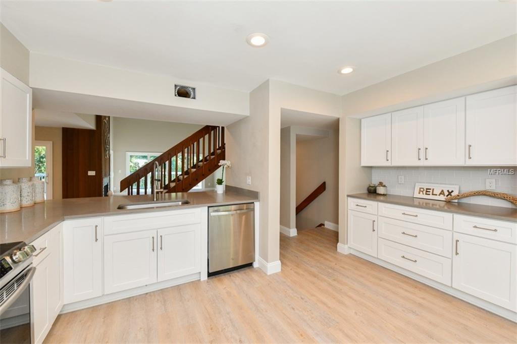 1376 LANDINGS POINT, SARASOTA, Florida 34231, 3 Bedrooms Bedrooms, 7 Rooms Rooms,2 BathroomsBathrooms,Residential,For sale,LANDINGS,A4209340