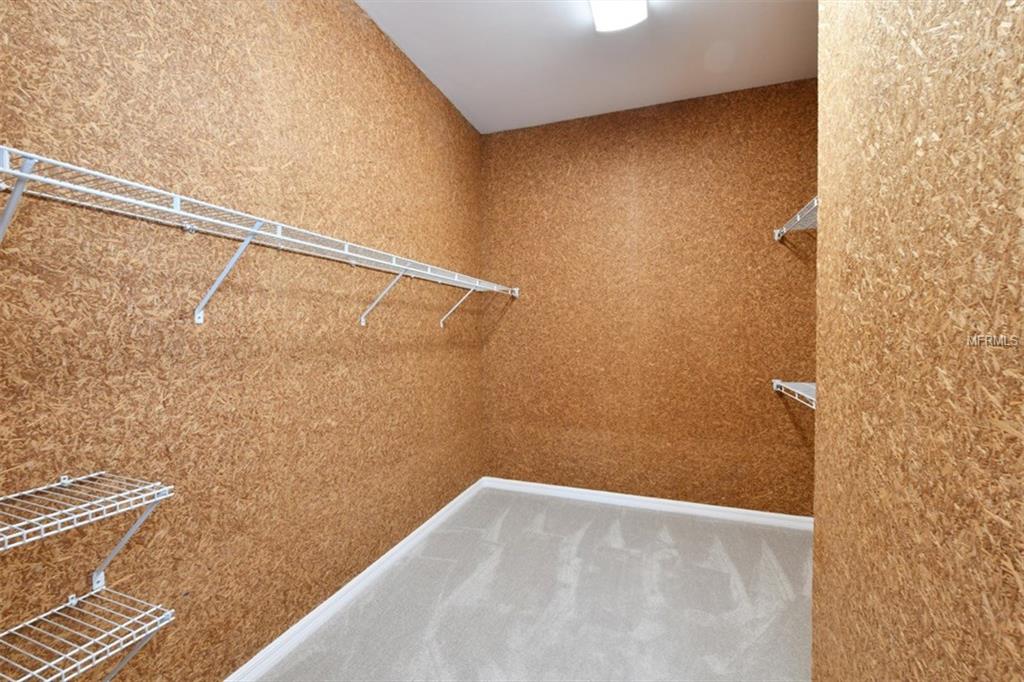 1376 LANDINGS POINT, SARASOTA, Florida 34231, 3 Bedrooms Bedrooms, 7 Rooms Rooms,2 BathroomsBathrooms,Residential,For sale,LANDINGS,A4209340