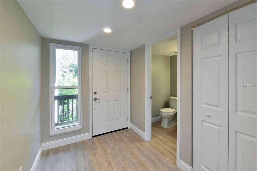 1376 LANDINGS POINT, SARASOTA, Florida 34231, 3 Bedrooms Bedrooms, 7 Rooms Rooms,2 BathroomsBathrooms,Residential,For sale,LANDINGS,A4209340