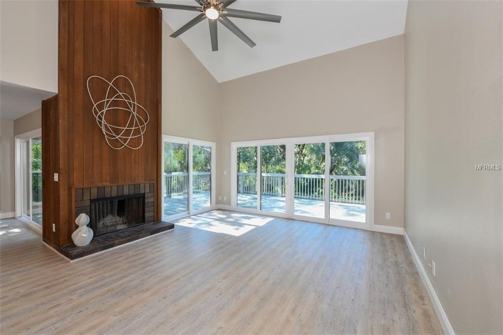 1376 LANDINGS POINT, SARASOTA, Florida 34231, 3 Bedrooms Bedrooms, 7 Rooms Rooms,2 BathroomsBathrooms,Residential,For sale,LANDINGS,A4209340