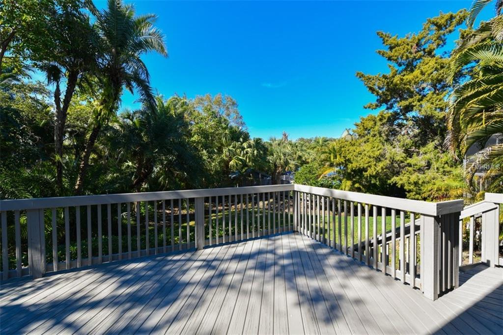 1376 LANDINGS POINT, SARASOTA, Florida 34231, 3 Bedrooms Bedrooms, 7 Rooms Rooms,2 BathroomsBathrooms,Residential,For sale,LANDINGS,A4209340