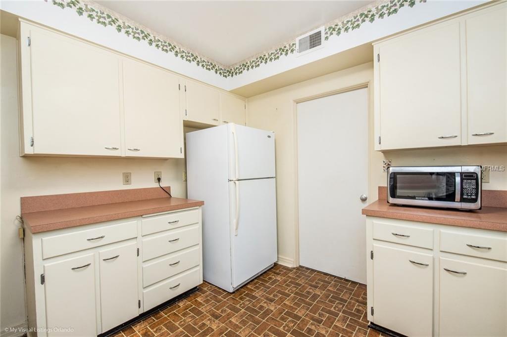 1713 SUNSET DRIVE, CLERMONT, Florida 34711, 3 Bedrooms Bedrooms, 6 Rooms Rooms,2 BathroomsBathrooms,Residential,For sale,SUNSET,G4852762