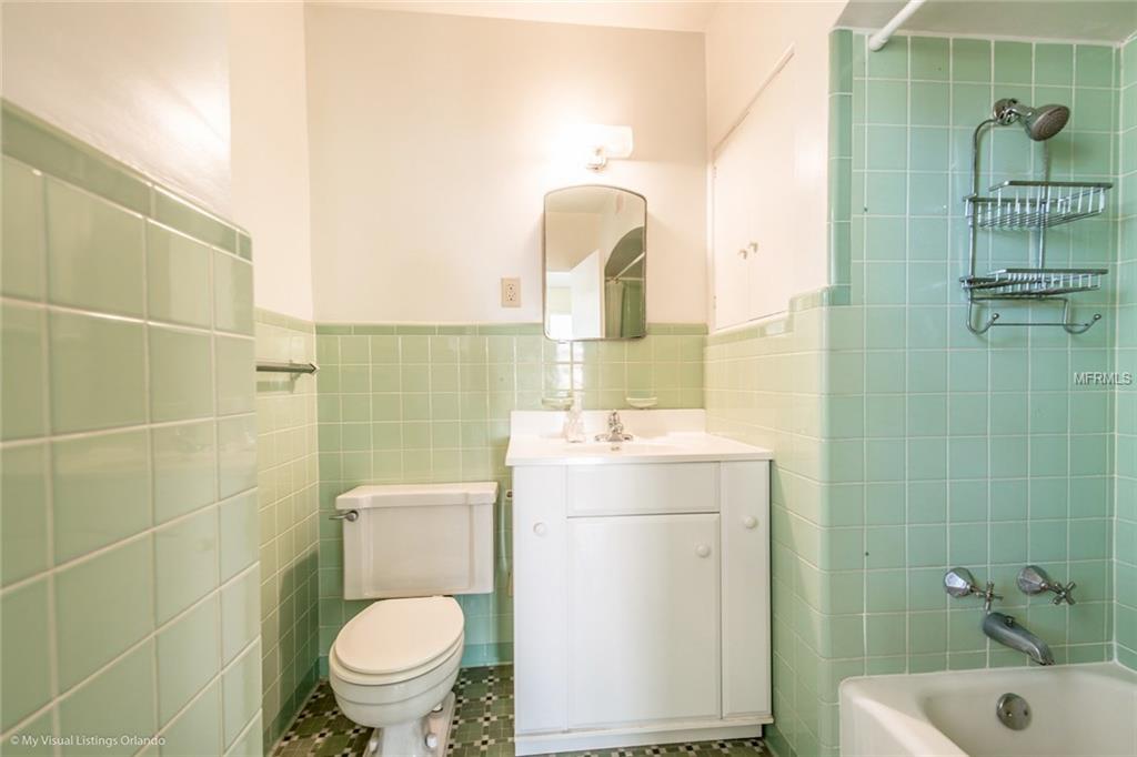 1713 SUNSET DRIVE, CLERMONT, Florida 34711, 3 Bedrooms Bedrooms, 6 Rooms Rooms,2 BathroomsBathrooms,Residential,For sale,SUNSET,G4852762