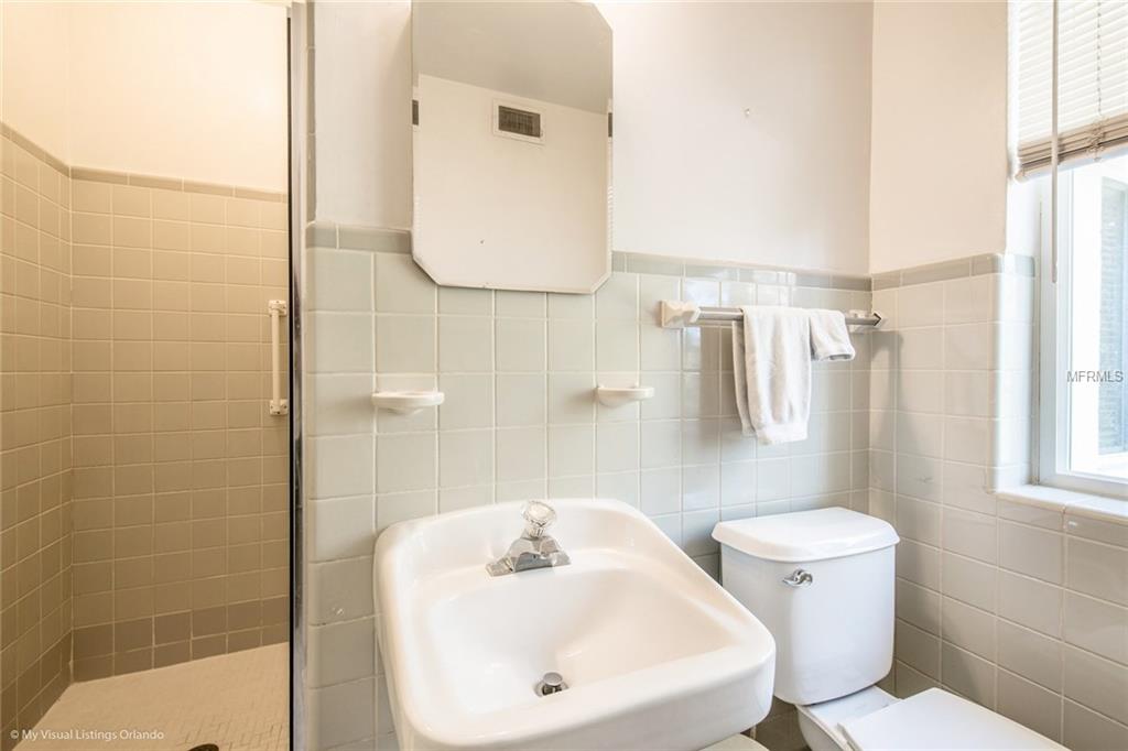 1713 SUNSET DRIVE, CLERMONT, Florida 34711, 3 Bedrooms Bedrooms, 6 Rooms Rooms,2 BathroomsBathrooms,Residential,For sale,SUNSET,G4852762