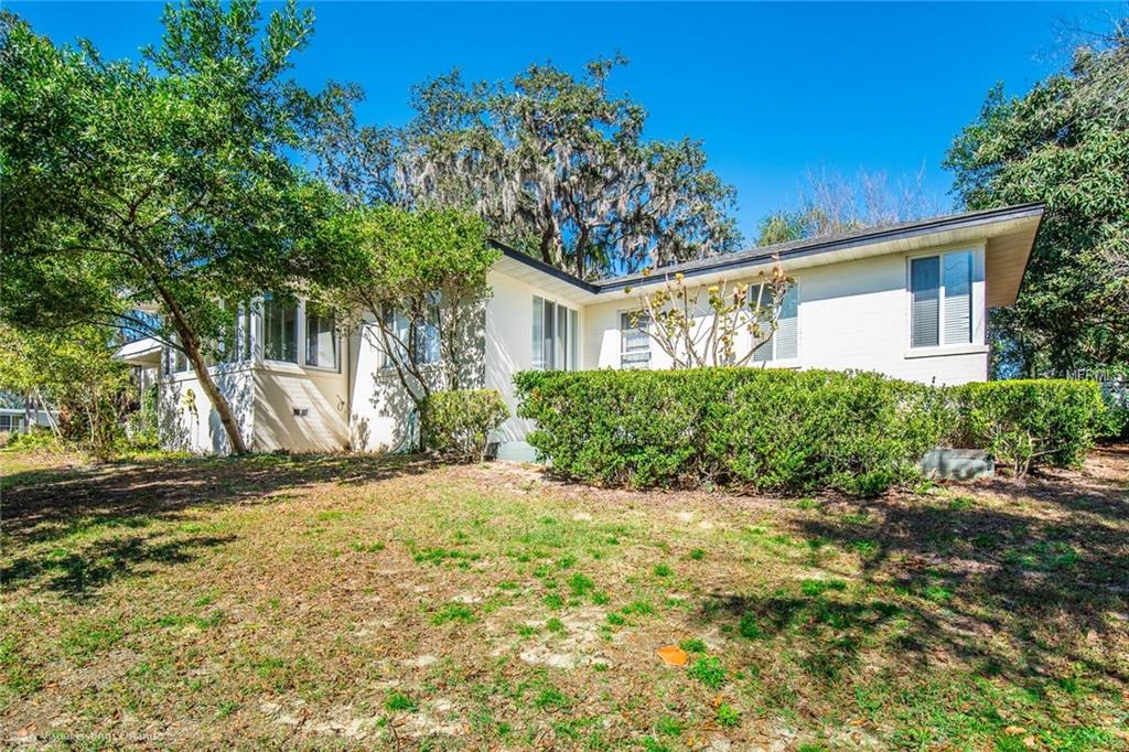 1713 SUNSET DRIVE, CLERMONT, Florida 34711, 3 Bedrooms Bedrooms, 6 Rooms Rooms,2 BathroomsBathrooms,Residential,For sale,SUNSET,G4852762