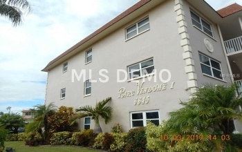 6645 1ST AVENUE N, ST PETERSBURG, Florida 33710, 2 Bedrooms Bedrooms, 5 Rooms Rooms,1 BathroomBathrooms,Residential,For sale,1ST,T2911075