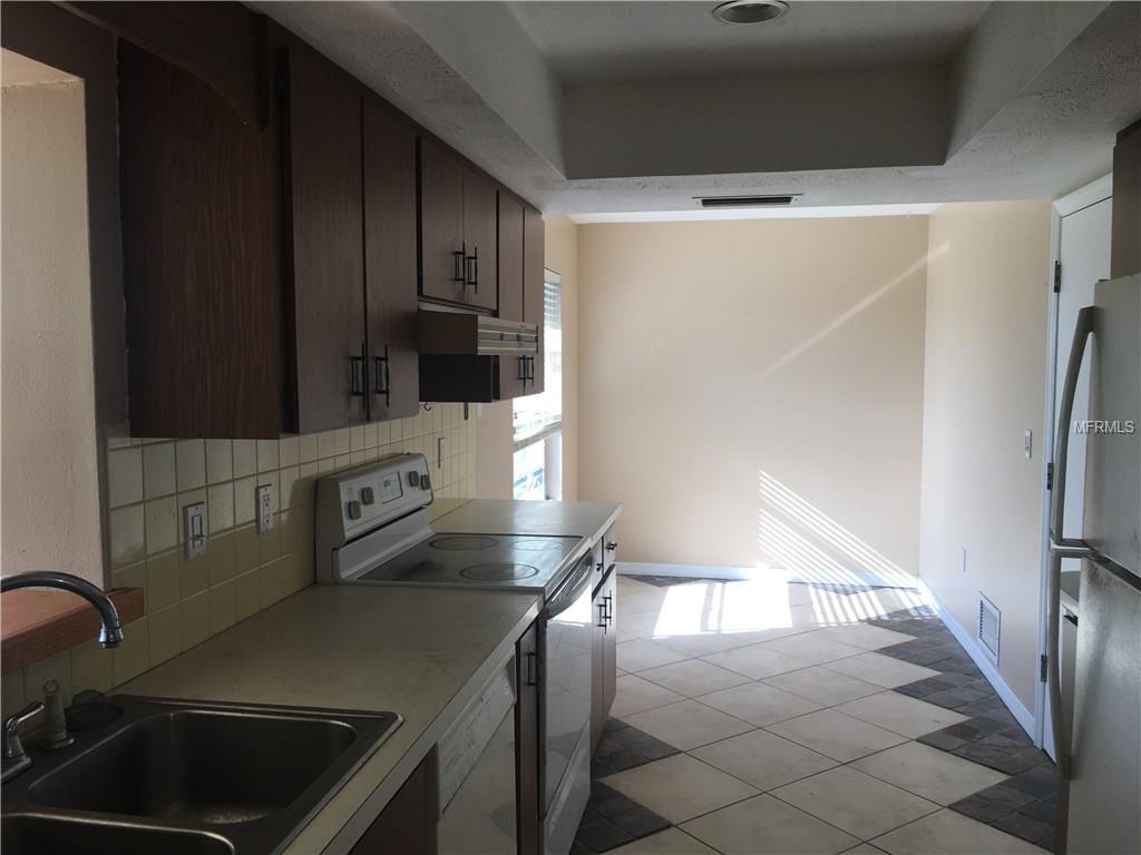 1720 CAMBRIDGE DRIVE, VENICE, Florida 34293, 2 Bedrooms Bedrooms, 7 Rooms Rooms,2 BathroomsBathrooms,Residential,For sale,CAMBRIDGE,A4205042