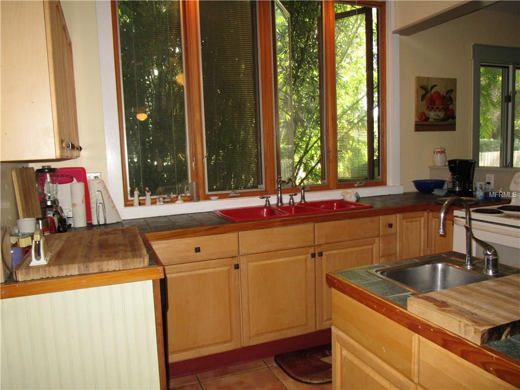 5419 DELETTE AVENUE S, GULFPORT, Florida 33707, 3 Bedrooms Bedrooms, 8 Rooms Rooms,2 BathroomsBathrooms,Residential,For sale,DELETTE,U7845564