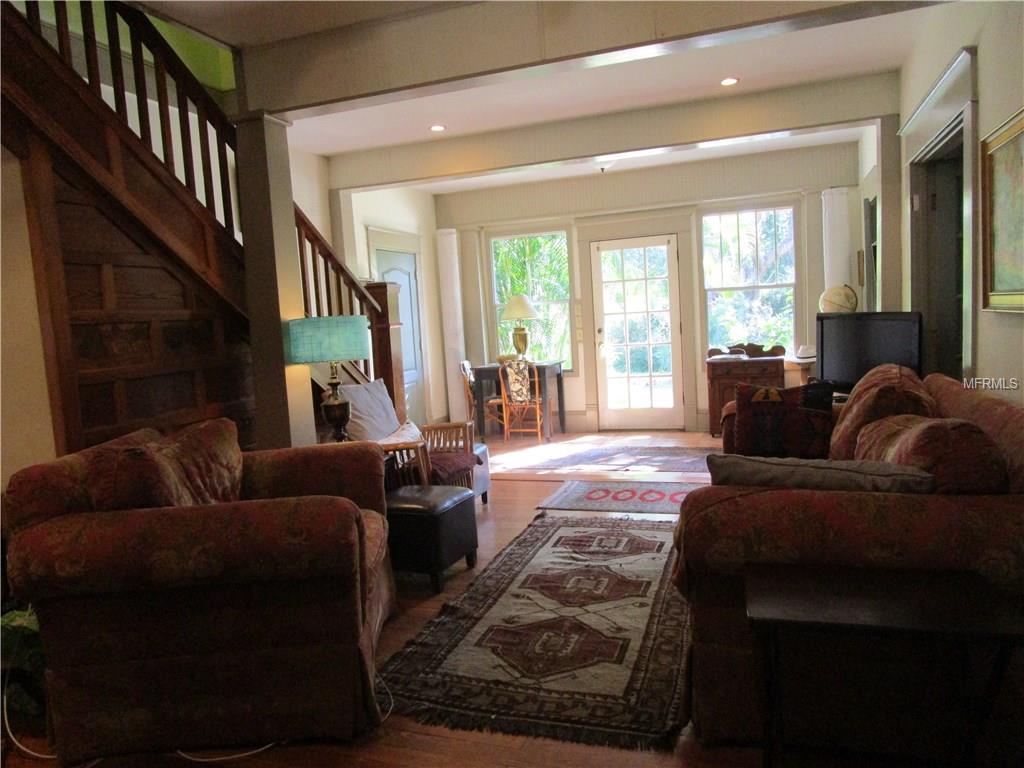 5419 DELETTE AVENUE S, GULFPORT, Florida 33707, 3 Bedrooms Bedrooms, 8 Rooms Rooms,2 BathroomsBathrooms,Residential,For sale,DELETTE,U7845564