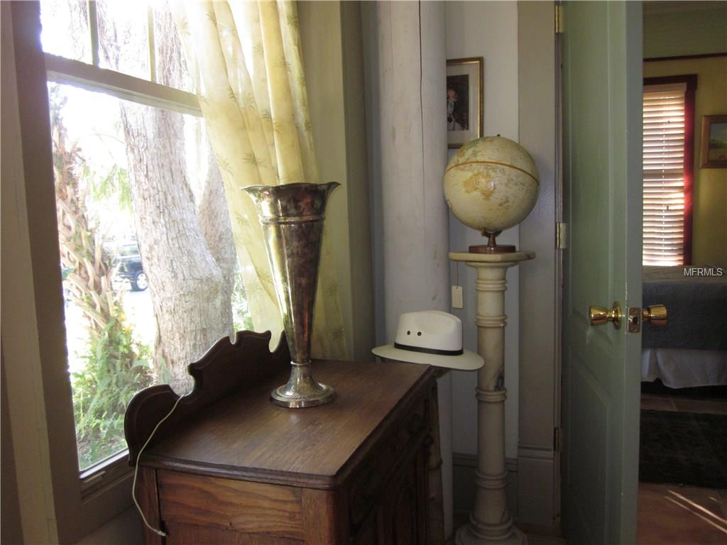 5419 DELETTE AVENUE S, GULFPORT, Florida 33707, 3 Bedrooms Bedrooms, 8 Rooms Rooms,2 BathroomsBathrooms,Residential,For sale,DELETTE,U7845564