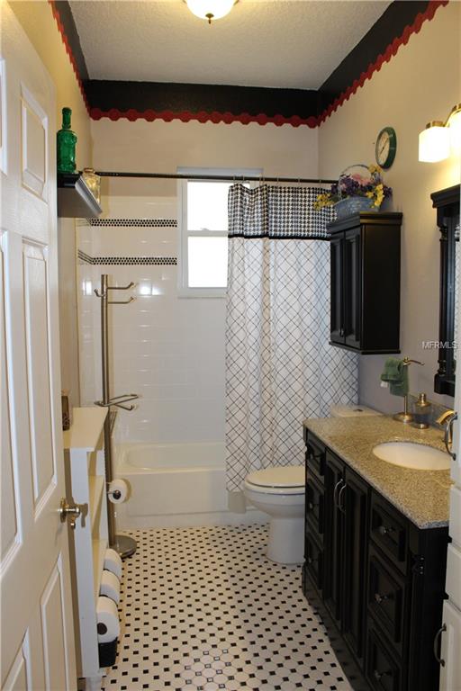 3827 REDWOOD DRIVE, LAND O LAKES, Florida 34639, 5 Bedrooms Bedrooms, 10 Rooms Rooms,3 BathroomsBathrooms,Residential,For sale,REDWOOD,T2928126