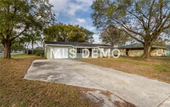 1536 DOLPHIN DRIVE, LAKELAND, Florida 33801, 3 Bedrooms Bedrooms, 3 Rooms Rooms,2 BathroomsBathrooms,Residential,For sale,DOLPHIN,T2928410