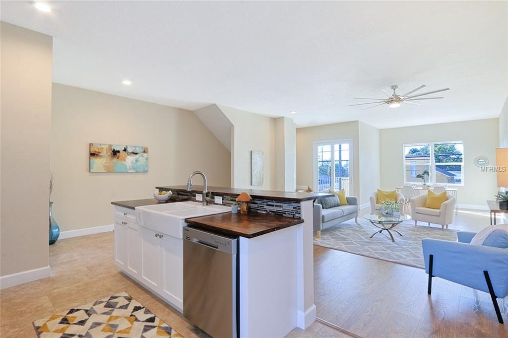 716 S 22ND STREET, TAMPA, Florida 33605, 3 Bedrooms Bedrooms, 3 Rooms Rooms,2 BathroomsBathrooms,Residential,For sale,22ND,T2915811