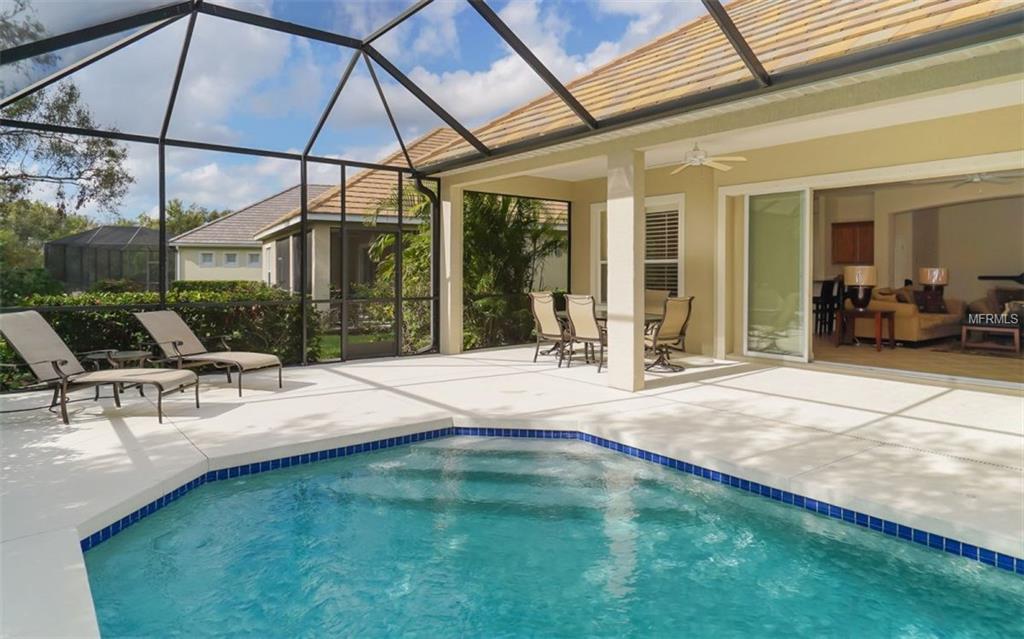 12062 THORNHILL COURT, LAKEWOOD RANCH, Florida 34202, 2 Bedrooms Bedrooms, 5 Rooms Rooms,2 BathroomsBathrooms,Residential,For sale,THORNHILL,A4204021