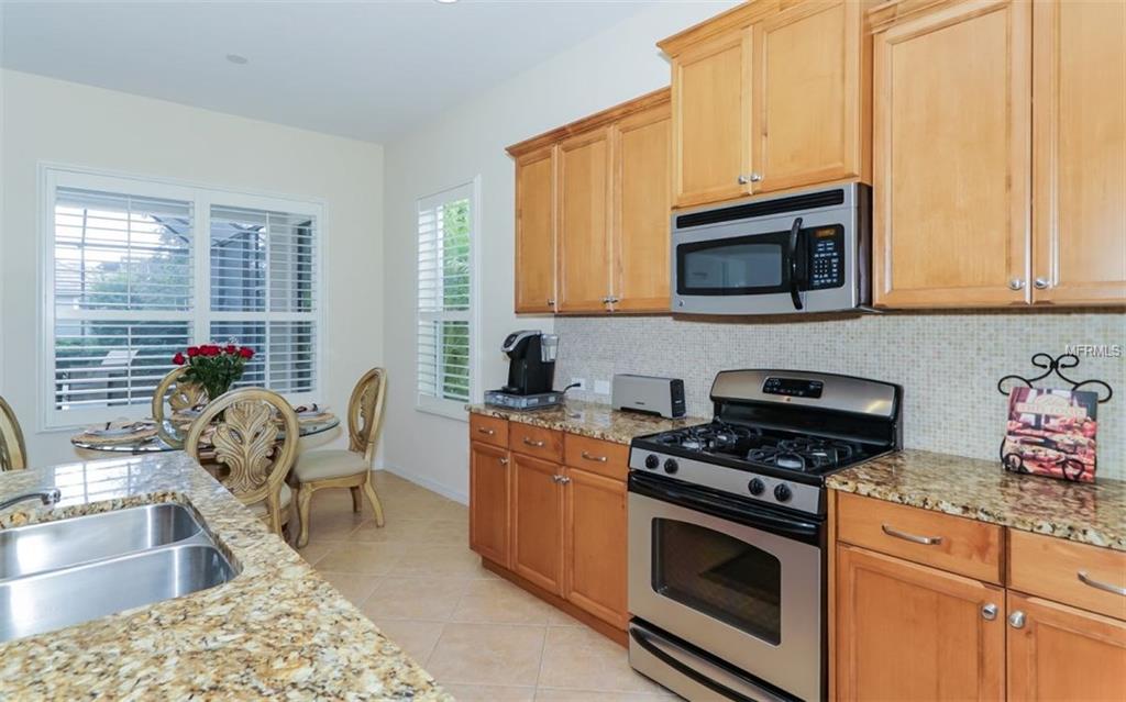 12062 THORNHILL COURT, LAKEWOOD RANCH, Florida 34202, 2 Bedrooms Bedrooms, 5 Rooms Rooms,2 BathroomsBathrooms,Residential,For sale,THORNHILL,A4204021