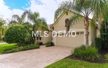 12062 THORNHILL COURT, LAKEWOOD RANCH, Florida 34202, 2 Bedrooms Bedrooms, 5 Rooms Rooms,2 BathroomsBathrooms,Residential,For sale,THORNHILL,A4204021