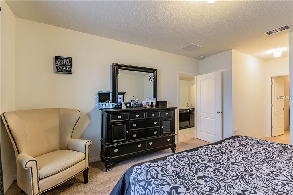 138 TRACY CIRCLE, HAINES CITY, Florida 33844, 3 Bedrooms Bedrooms, 5 Rooms Rooms,2 BathroomsBathrooms,Residential,For sale,TRACY,O5554575