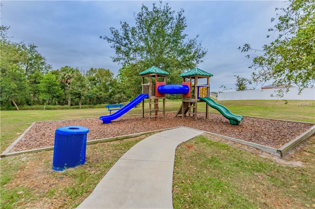 138 TRACY CIRCLE, HAINES CITY, Florida 33844, 3 Bedrooms Bedrooms, 5 Rooms Rooms,2 BathroomsBathrooms,Residential,For sale,TRACY,O5554575