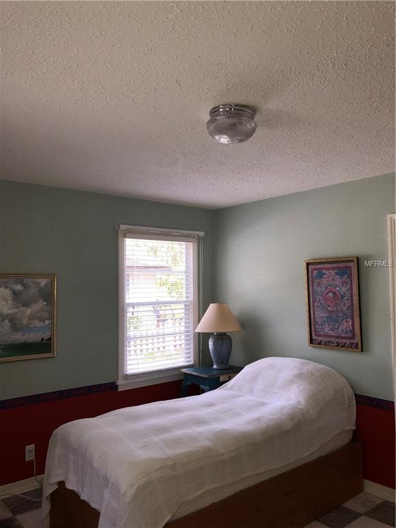 201 S SHADE AVENUE, SARASOTA, Florida 34237, 3 Bedrooms Bedrooms, 7 Rooms Rooms,1 BathroomBathrooms,Residential,For sale,SHADE,A4208800