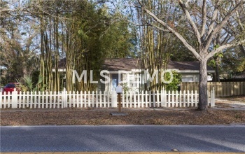 201 S SHADE AVENUE, SARASOTA, Florida 34237, 3 Bedrooms Bedrooms, 7 Rooms Rooms,1 BathroomBathrooms,Residential,For sale,SHADE,A4208800