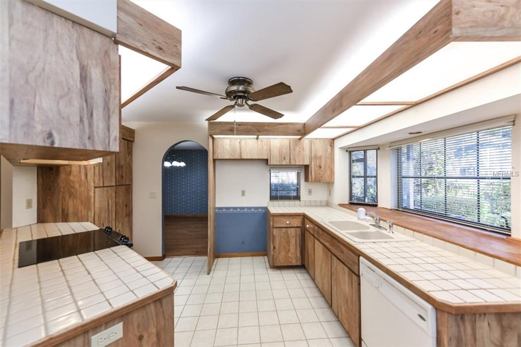2664 MAPLELOFT LANE, SARASOTA, Florida 34232, 3 Bedrooms Bedrooms, 7 Rooms Rooms,3 BathroomsBathrooms,Residential,For sale,MAPLELOFT,A4209088