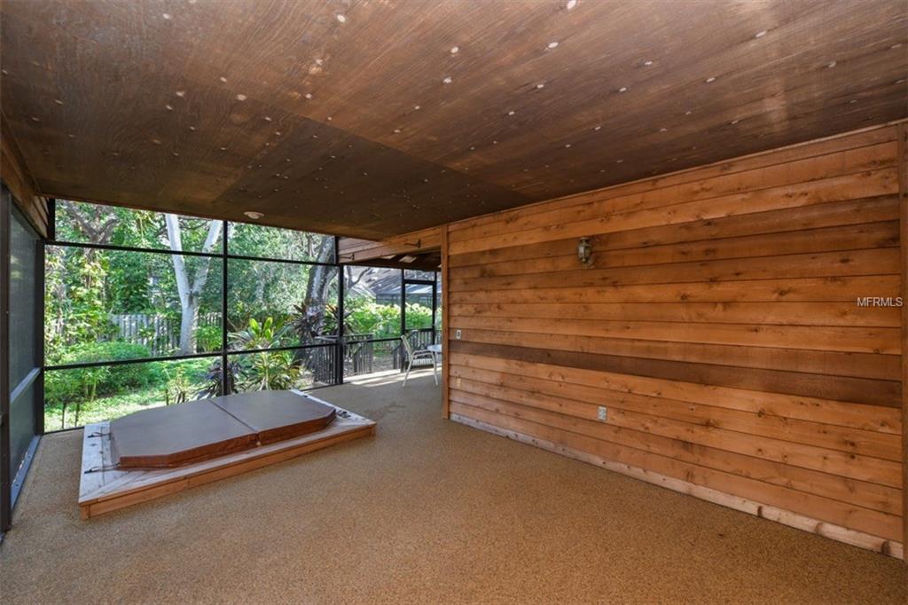 2664 MAPLELOFT LANE, SARASOTA, Florida 34232, 3 Bedrooms Bedrooms, 7 Rooms Rooms,3 BathroomsBathrooms,Residential,For sale,MAPLELOFT,A4209088