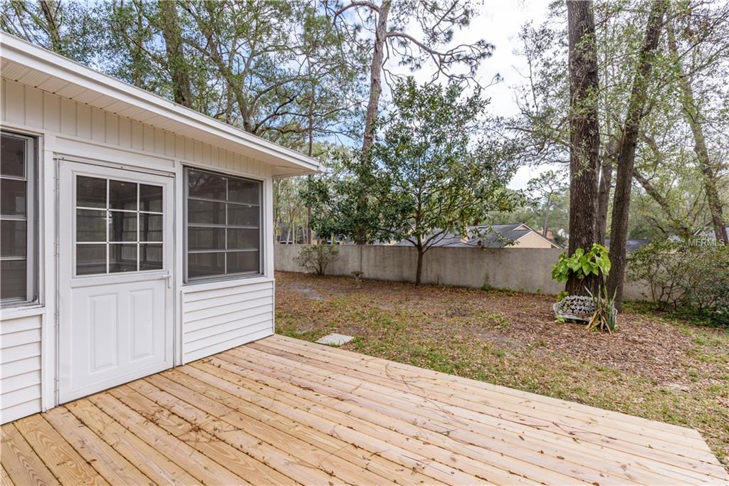 936 LARSON DRIVE, ALTAMONTE SPRINGS, Florida 32714, 3 Bedrooms Bedrooms, 9 Rooms Rooms,2 BathroomsBathrooms,Residential,For sale,LARSON,O5561684