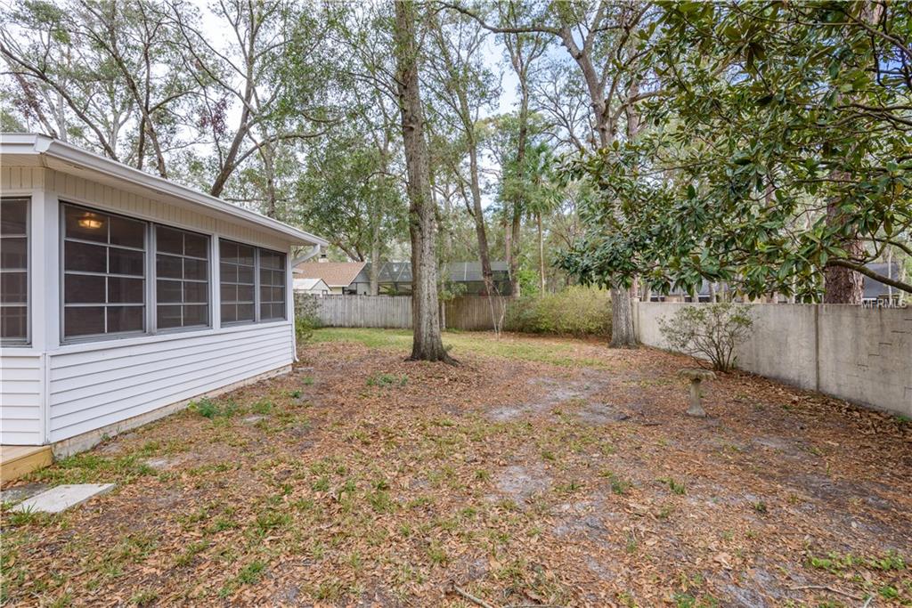 936 LARSON DRIVE, ALTAMONTE SPRINGS, Florida 32714, 3 Bedrooms Bedrooms, 9 Rooms Rooms,2 BathroomsBathrooms,Residential,For sale,LARSON,O5561684