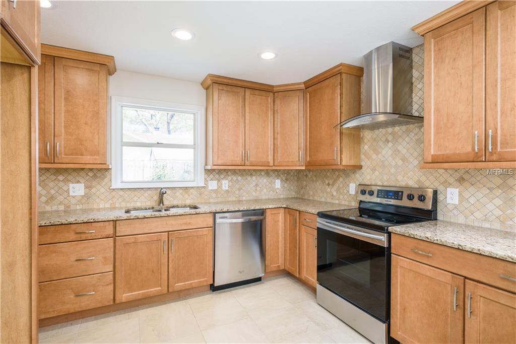 936 LARSON DRIVE, ALTAMONTE SPRINGS, Florida 32714, 3 Bedrooms Bedrooms, 9 Rooms Rooms,2 BathroomsBathrooms,Residential,For sale,LARSON,O5561684