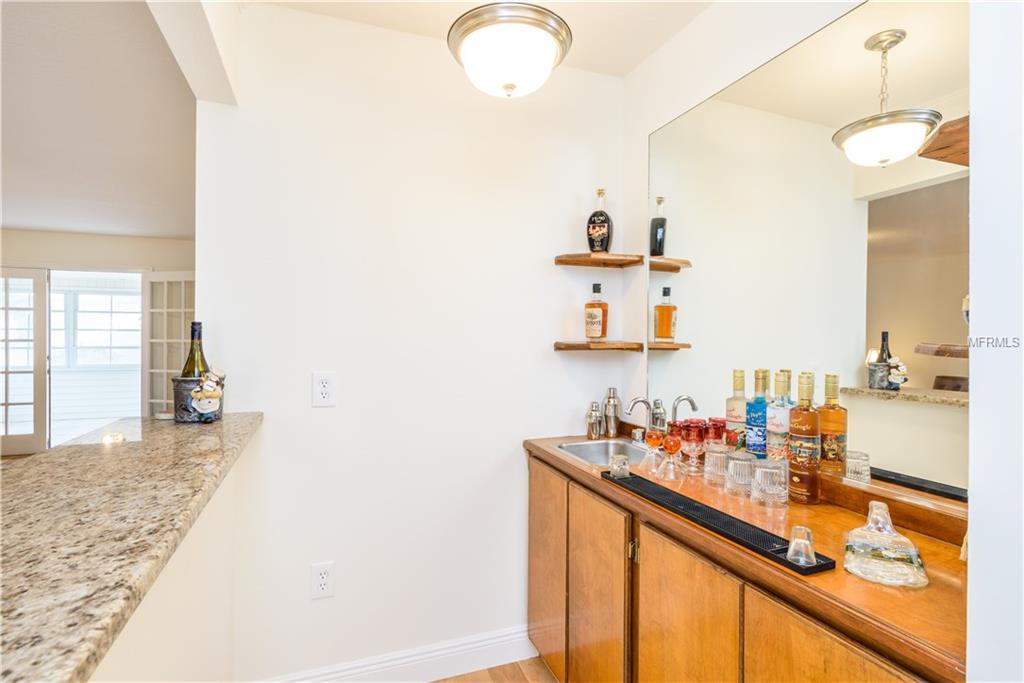 936 LARSON DRIVE, ALTAMONTE SPRINGS, Florida 32714, 3 Bedrooms Bedrooms, 9 Rooms Rooms,2 BathroomsBathrooms,Residential,For sale,LARSON,O5561684