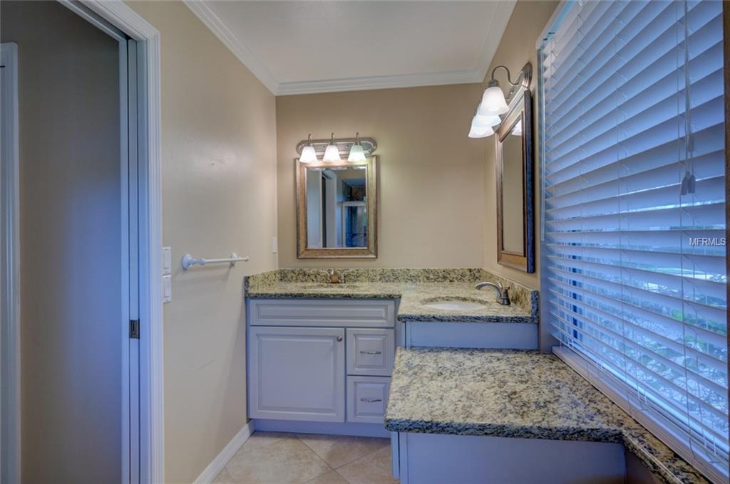 7711 THUNDERBIRD CIRCLE, SARASOTA, Florida 34243, 3 Bedrooms Bedrooms, 7 Rooms Rooms,2 BathroomsBathrooms,Residential,For sale,THUNDERBIRD,A4202836