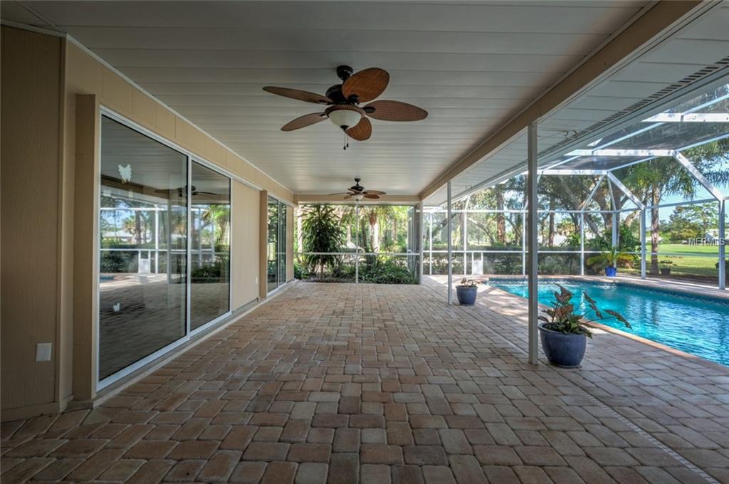 7711 THUNDERBIRD CIRCLE, SARASOTA, Florida 34243, 3 Bedrooms Bedrooms, 7 Rooms Rooms,2 BathroomsBathrooms,Residential,For sale,THUNDERBIRD,A4202836