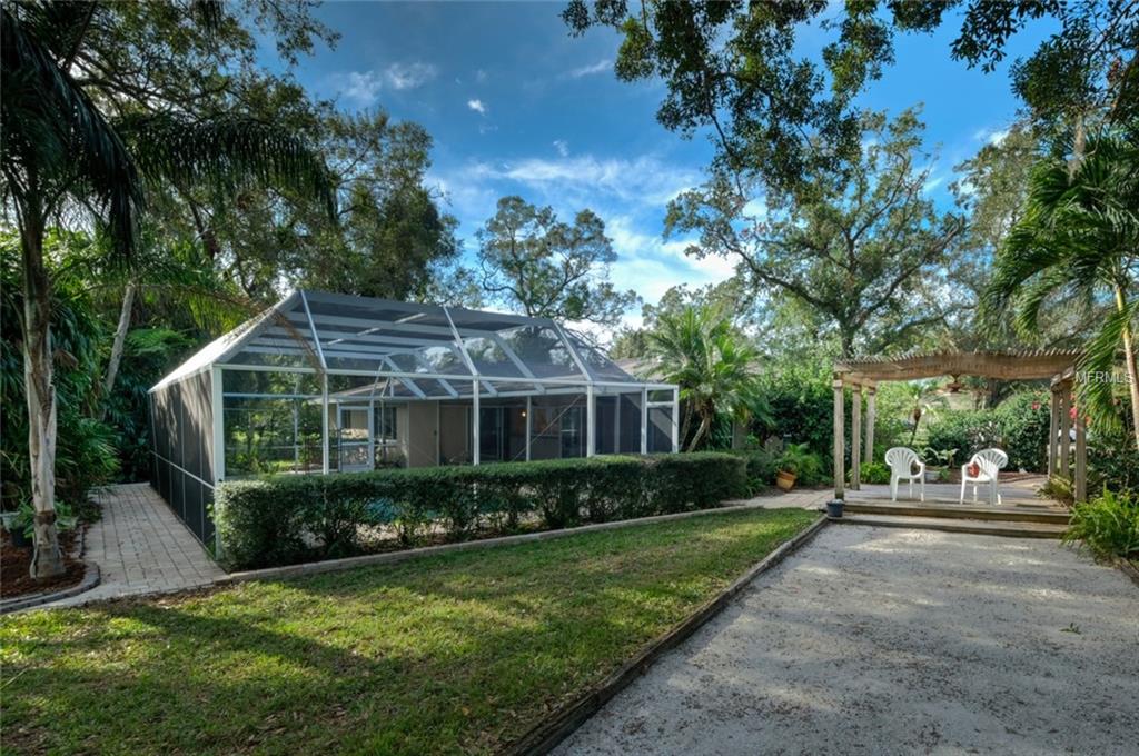 7711 THUNDERBIRD CIRCLE, SARASOTA, Florida 34243, 3 Bedrooms Bedrooms, 7 Rooms Rooms,2 BathroomsBathrooms,Residential,For sale,THUNDERBIRD,A4202836