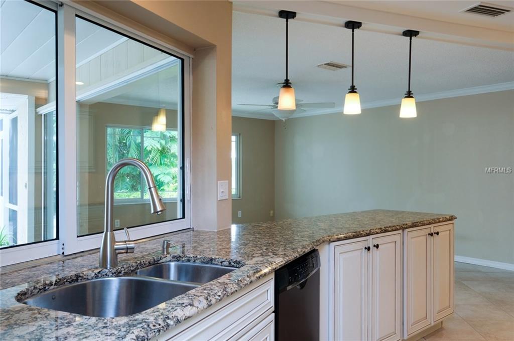 7711 THUNDERBIRD CIRCLE, SARASOTA, Florida 34243, 3 Bedrooms Bedrooms, 7 Rooms Rooms,2 BathroomsBathrooms,Residential,For sale,THUNDERBIRD,A4202836