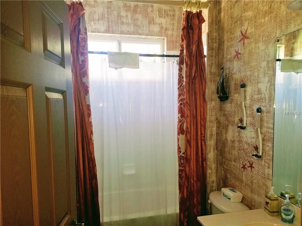 11230 PARADISE POINT WAY, NEW PORT RICHEY, Florida 34654, 3 Bedrooms Bedrooms, 4 Rooms Rooms,2 BathroomsBathrooms,Residential,For sale,PARADISE POINT,W7637497