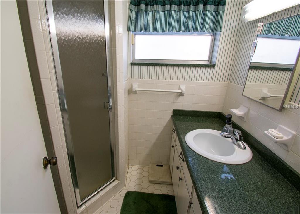 1250 17TH STREET NW, WINTER HAVEN, Florida 33881, 5 Bedrooms Bedrooms, 3 Rooms Rooms,3 BathroomsBathrooms,Residential,For sale,17TH,P4719048