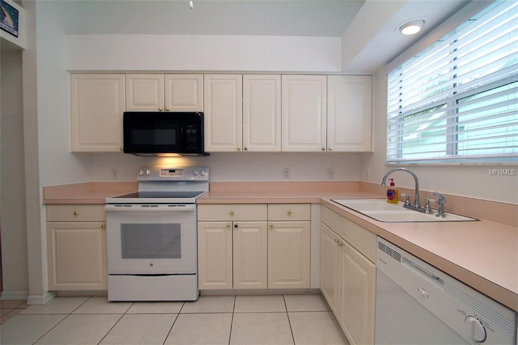 504 SEVILLA PLACE, LADY LAKE, Florida 32159, 3 Bedrooms Bedrooms, 7 Rooms Rooms,2 BathroomsBathrooms,Residential,For sale,SEVILLA,G4852789