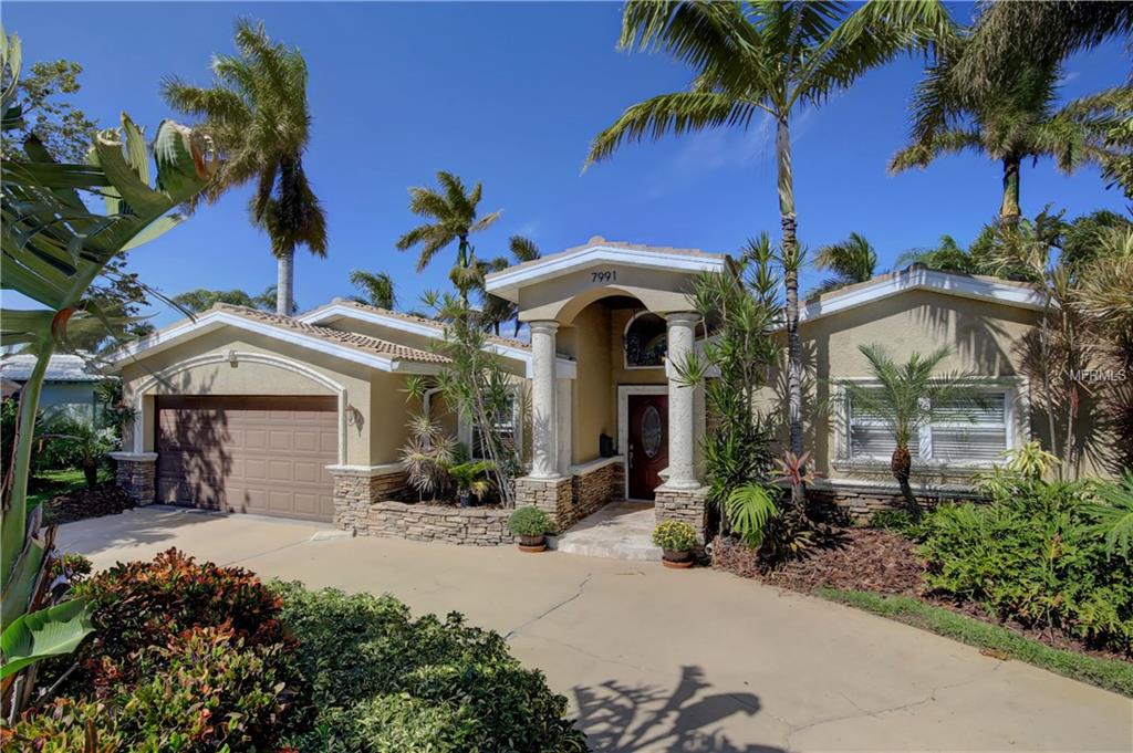 7991 1ST AVENUE S, ST PETERSBURG, Florida 33707, 3 Bedrooms Bedrooms, 9 Rooms Rooms,2 BathroomsBathrooms,Residential,For sale,1ST,U7836764