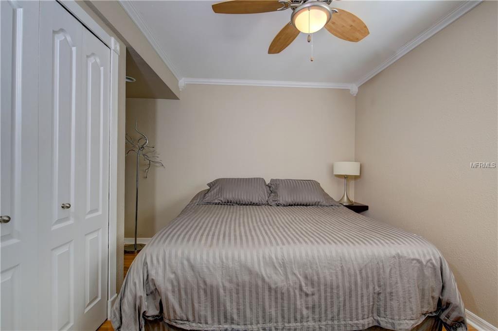 7991 1ST AVENUE S, ST PETERSBURG, Florida 33707, 3 Bedrooms Bedrooms, 9 Rooms Rooms,2 BathroomsBathrooms,Residential,For sale,1ST,U7836764