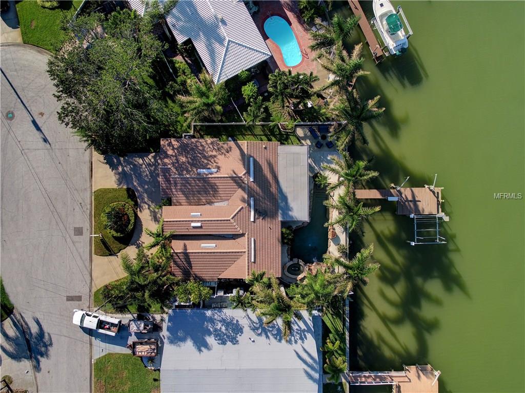 7991 1ST AVENUE S, ST PETERSBURG, Florida 33707, 3 Bedrooms Bedrooms, 9 Rooms Rooms,2 BathroomsBathrooms,Residential,For sale,1ST,U7836764