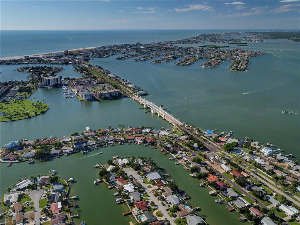 7991 1ST AVENUE S, ST PETERSBURG, Florida 33707, 3 Bedrooms Bedrooms, 9 Rooms Rooms,2 BathroomsBathrooms,Residential,For sale,1ST,U7836764