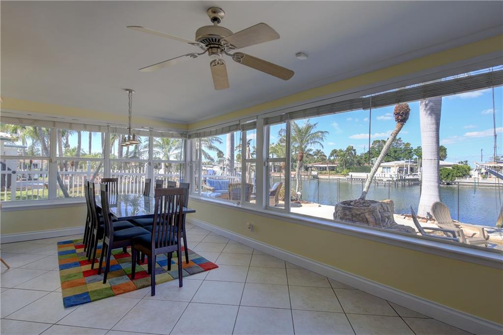 7991 1ST AVENUE S, ST PETERSBURG, Florida 33707, 3 Bedrooms Bedrooms, 9 Rooms Rooms,2 BathroomsBathrooms,Residential,For sale,1ST,U7836764