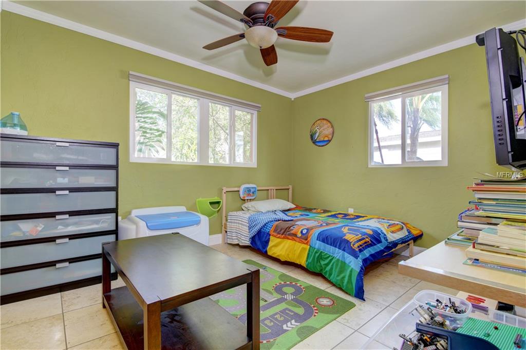 9511 SUN ISLE DRIVE NE, ST PETERSBURG, Florida 33702, 3 Bedrooms Bedrooms, 3 Rooms Rooms,2 BathroomsBathrooms,Residential,For sale,SUN ISLE,U7841116